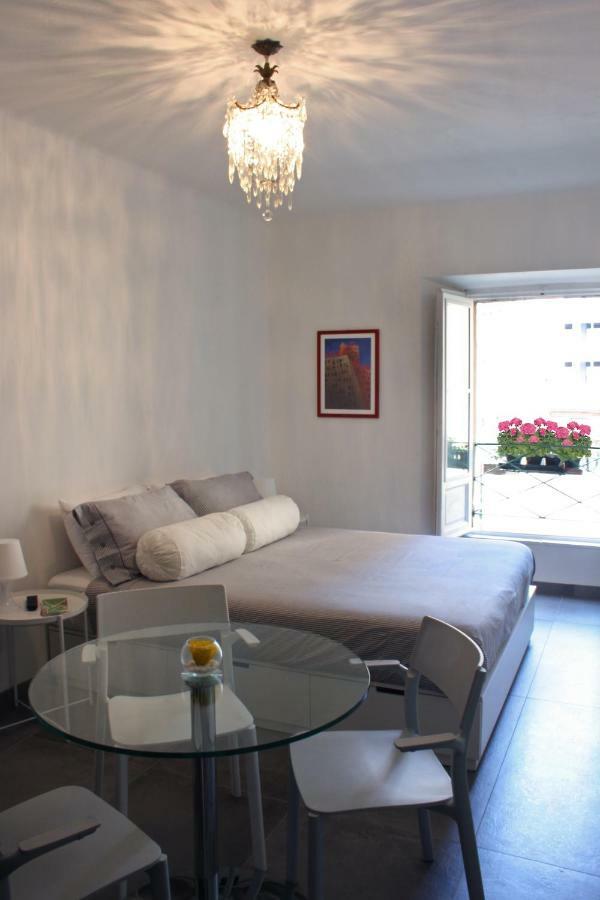 La Marina Di Milano Villa Eksteriør billede
